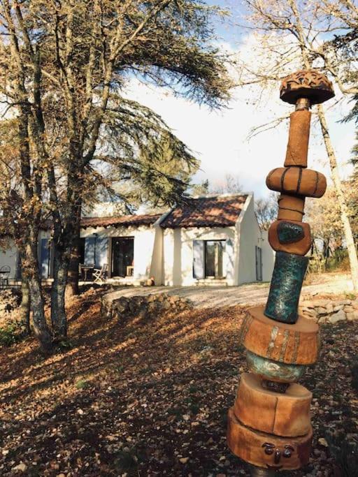 La Maison De Mado Et Sa Cabane Dans Les Arbres Plan d'Aups المظهر الخارجي الصورة