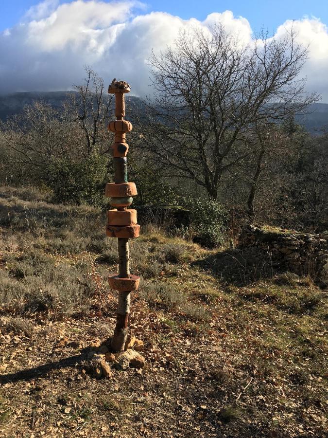 La Maison De Mado Et Sa Cabane Dans Les Arbres Plan d'Aups المظهر الخارجي الصورة